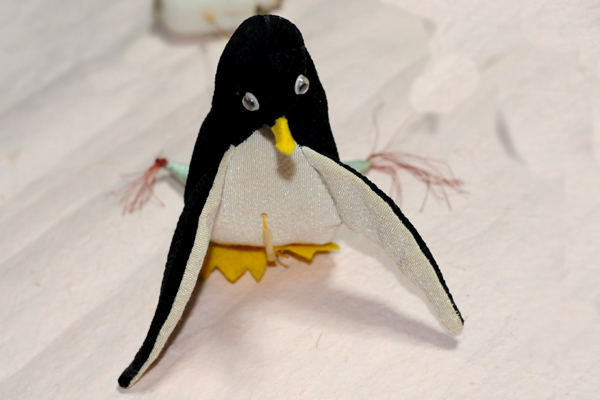 小さな人形-ペンギン